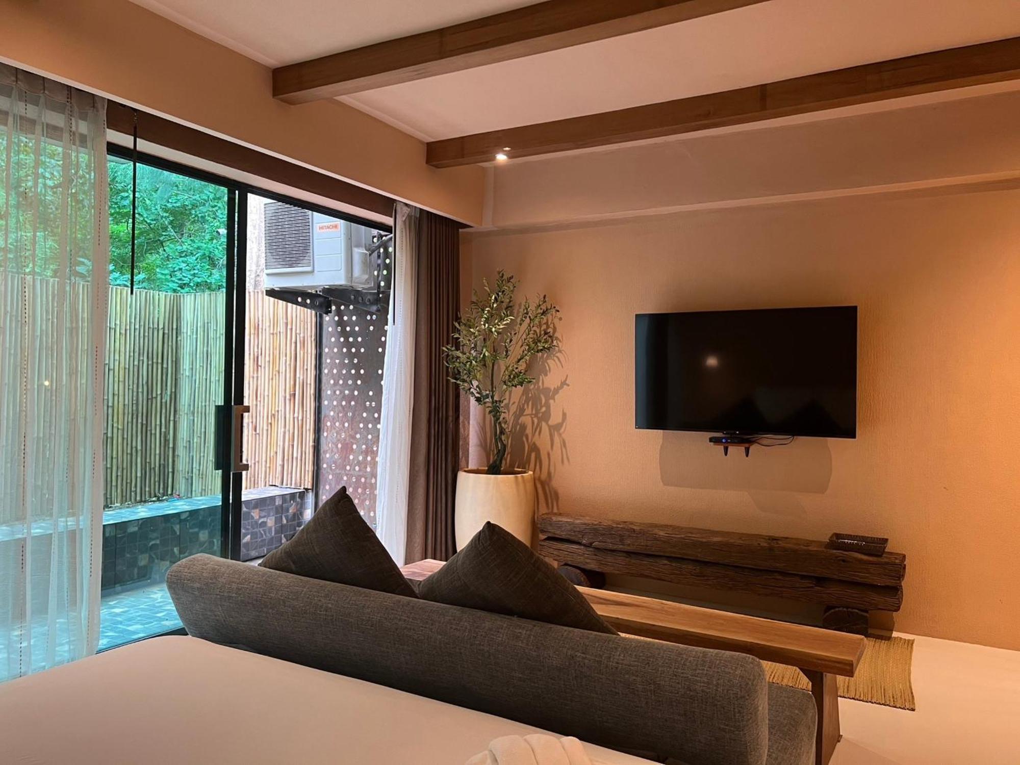 Inlaya Ratchaburi Hotel Екстериор снимка