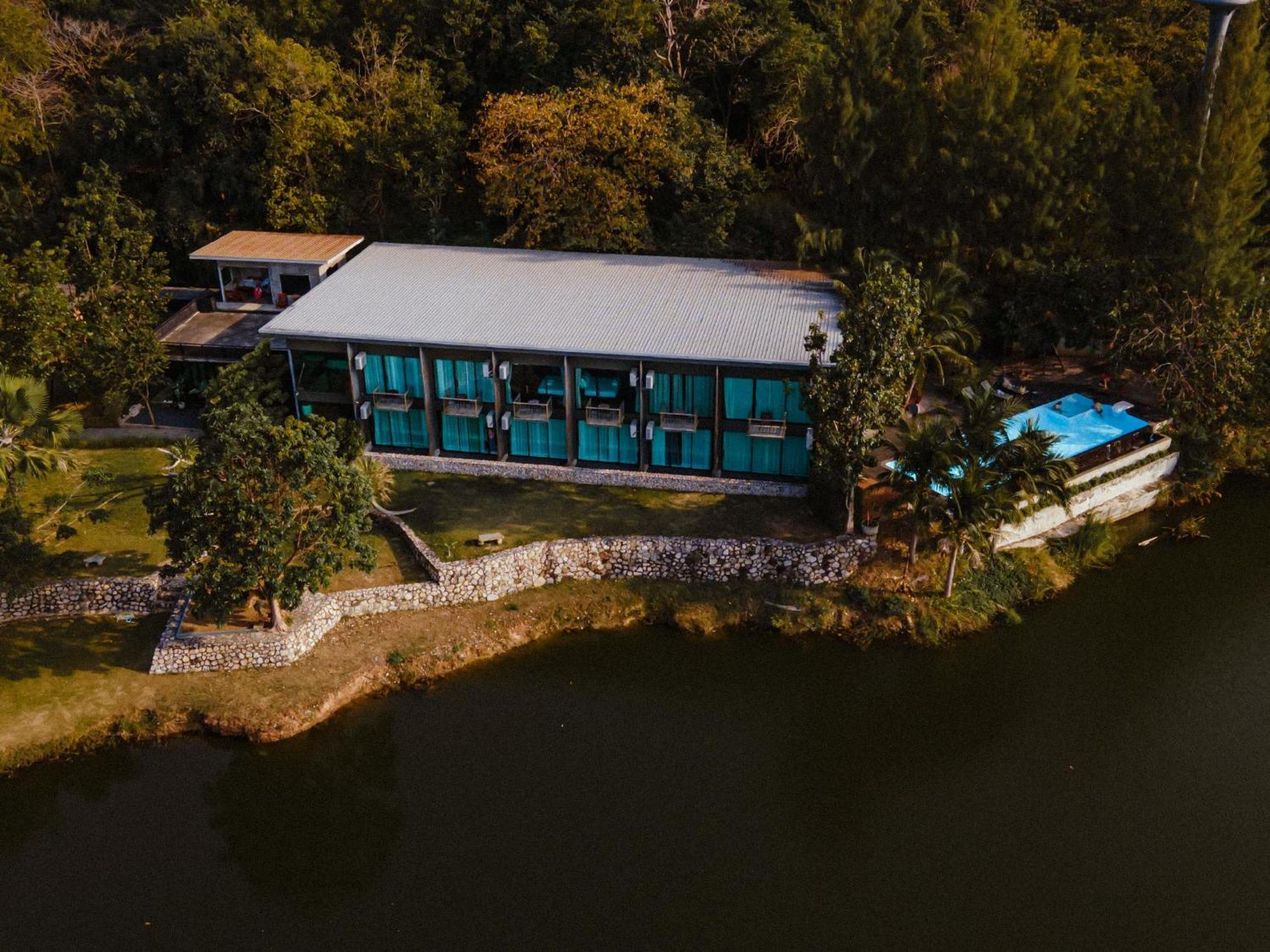 Inlaya Ratchaburi Hotel Екстериор снимка