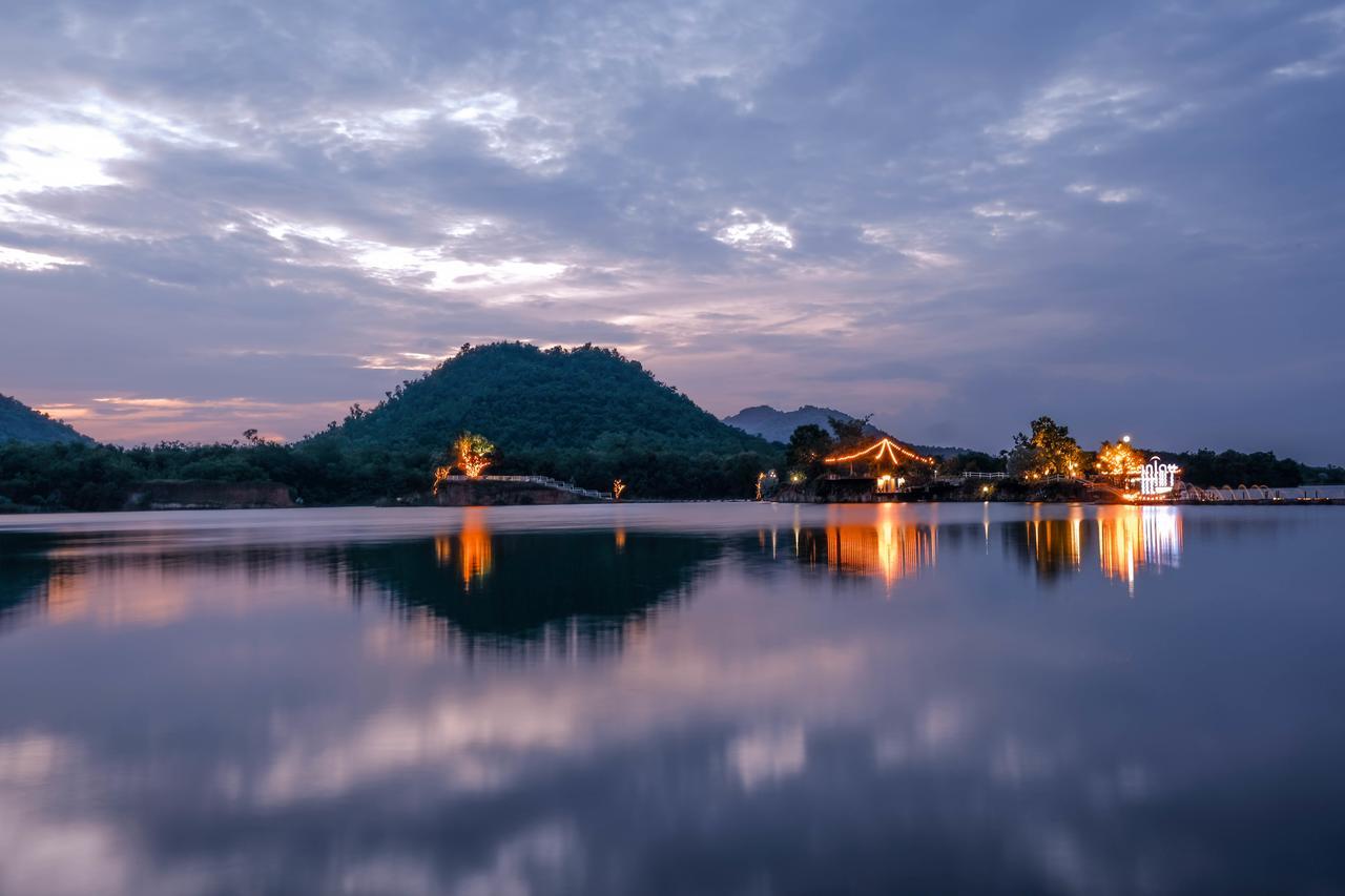 Inlaya Ratchaburi Hotel Екстериор снимка